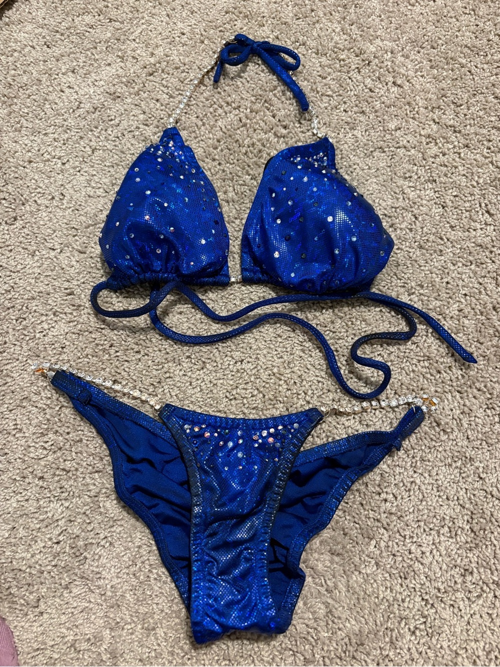 Bikini competition suit